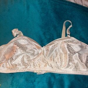 JMS HANES. LADIES  BRA. SIZE C50/115